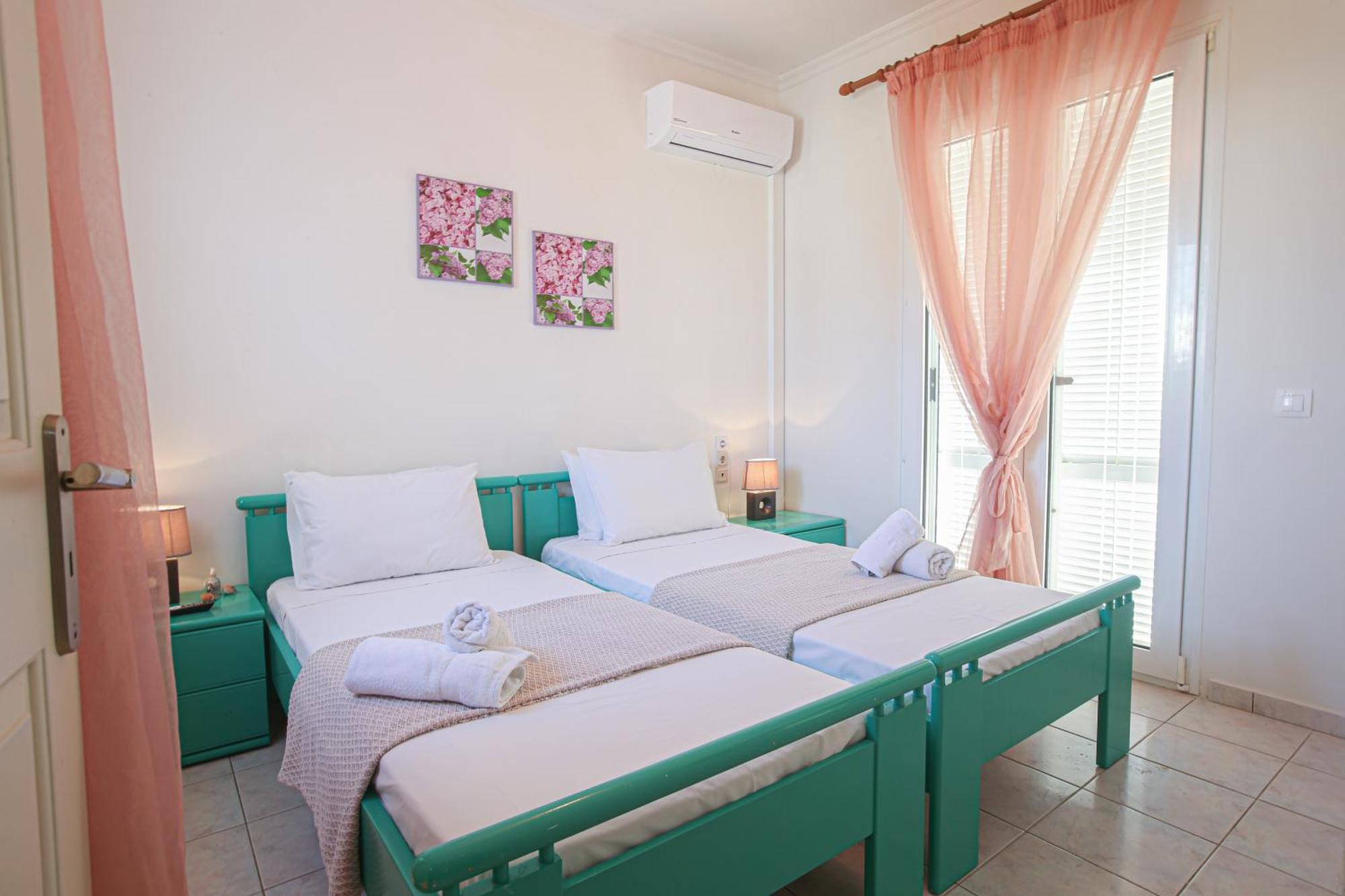 S&C Kosmos Beach Resort Roda  Exterior photo