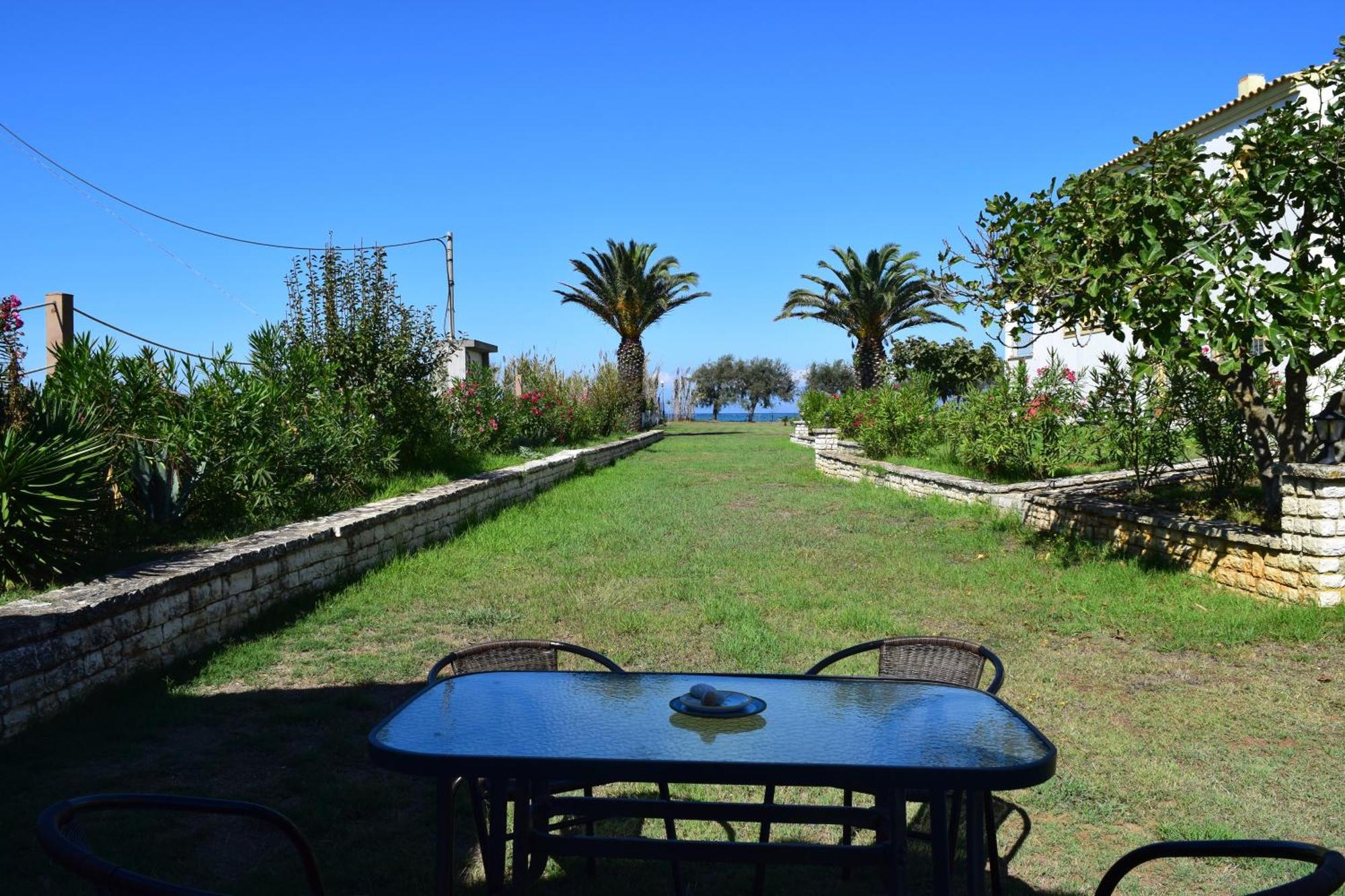 S&C Kosmos Beach Resort Roda  Exterior photo